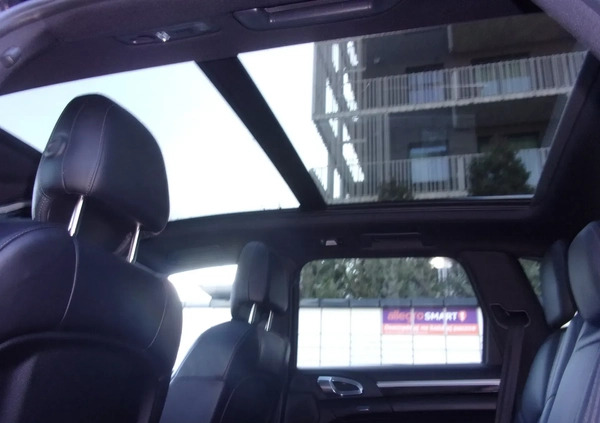 Porsche Cayenne cena 160000 przebieg: 190000, rok produkcji 2016 z Grudziądz małe 781